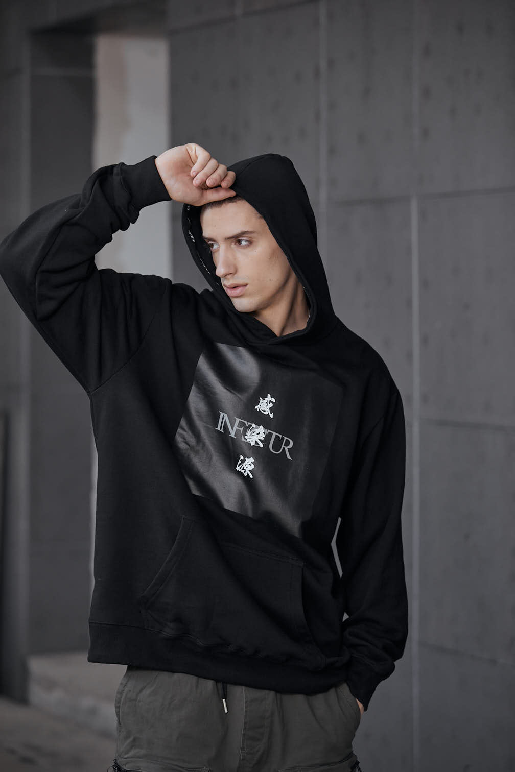 INFECTUR Hoodie - Black